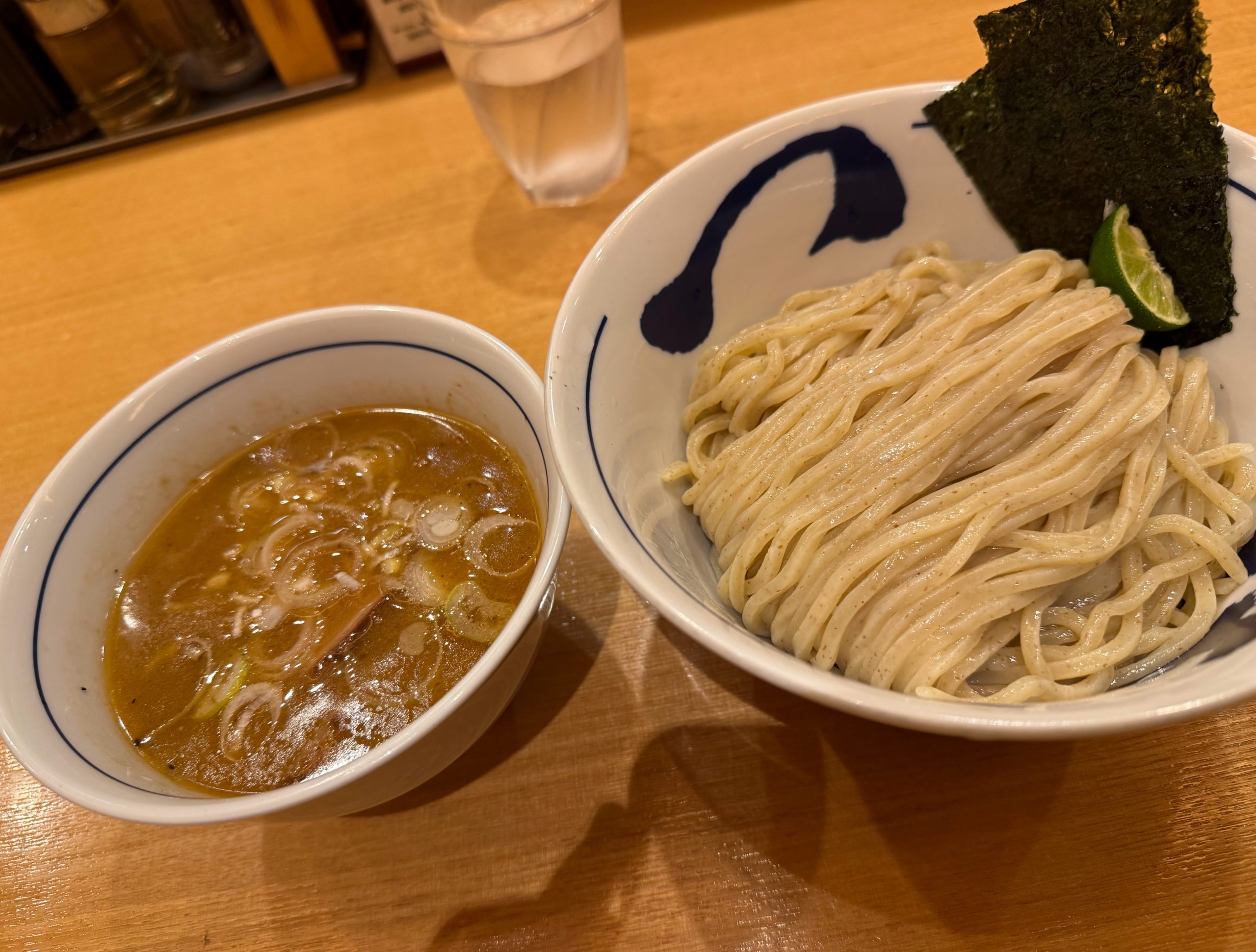 つじた