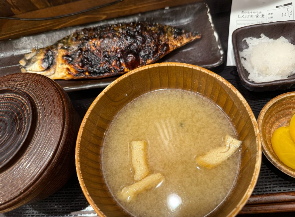 しんぱち食堂